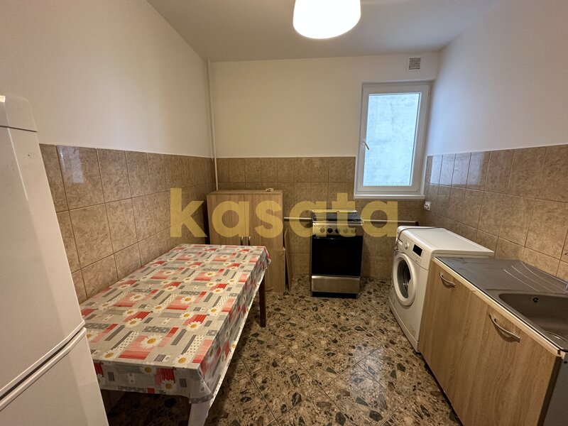 Drumul Taberei, 2 camere, renovat, toate mijloacele de transport, etaj intermediar